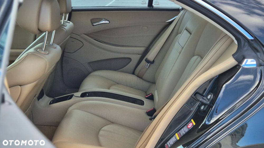 Mercedes-Benz CLS 350 CGI 7G-TRONIC - 23