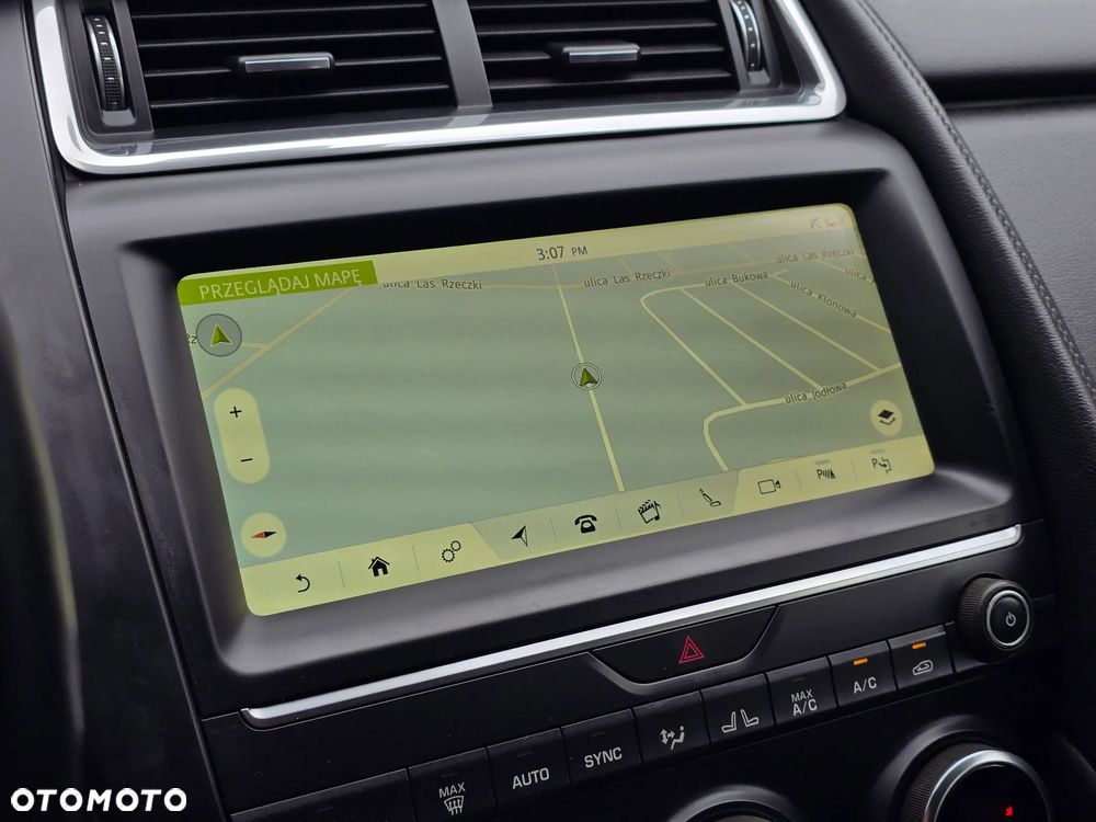 Jaguar E-Pace P250 AWD R-Dynamic - 8