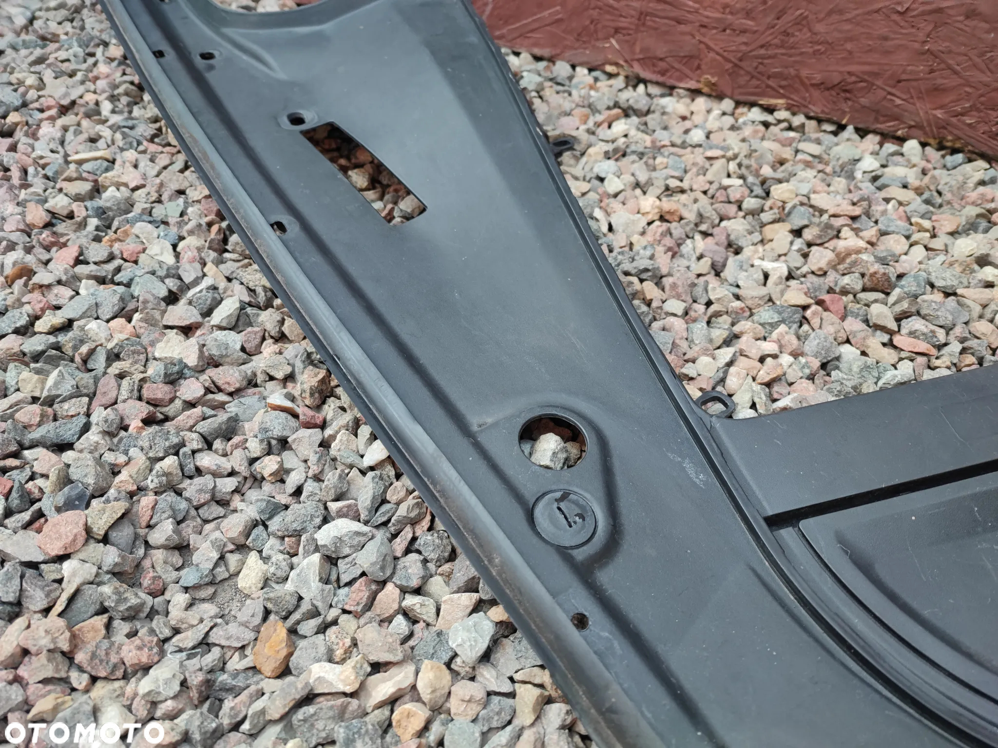 BMW F11 / F10 / F11N / F10N ORYGINALNA OSŁONA KOMORY SILNIKA LEWA / PRAWA / OBUDOWA KOMORY SILNIKA O NR. 7 019 804 / 7 019 803 OEM W BARDZO DOBRYM STANIE - 6