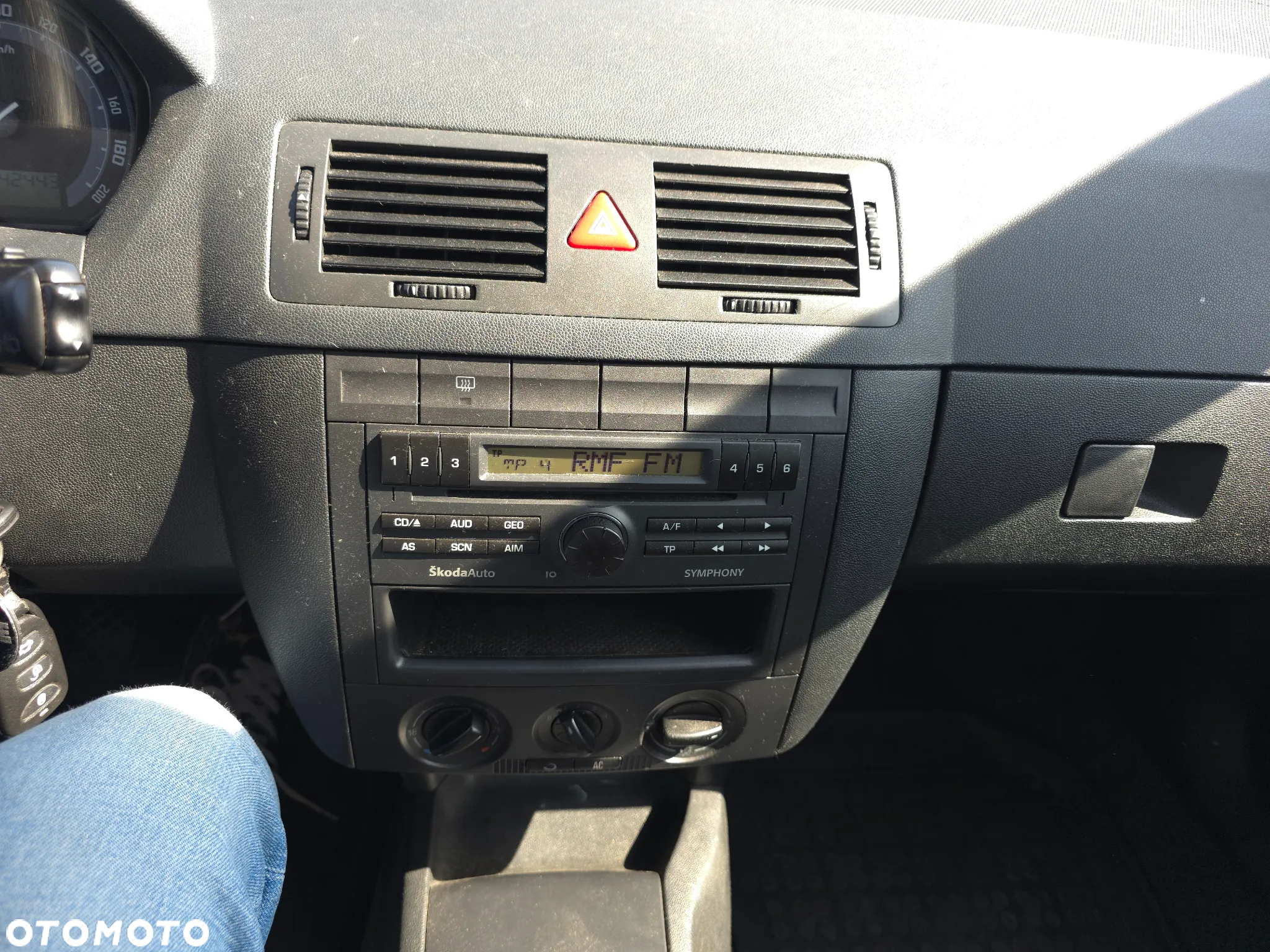 Skoda Fabia 1.2 HTP Ice Classic + - 25
