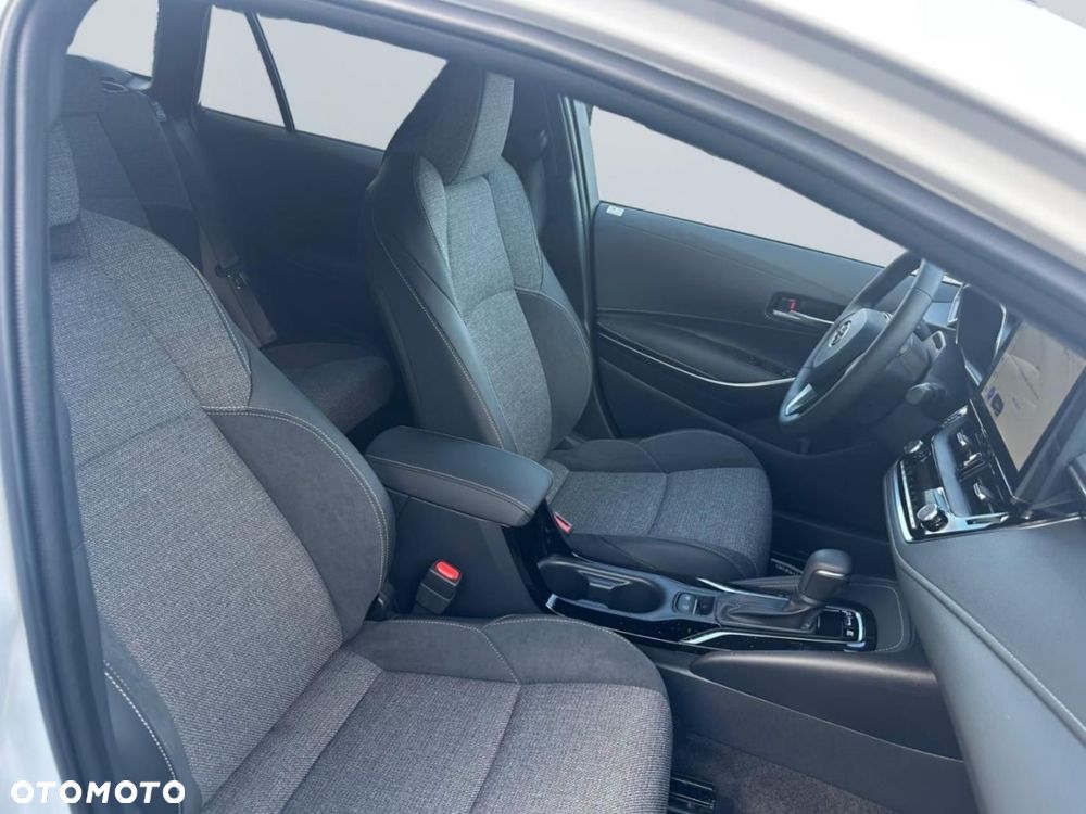 Toyota Corolla - 13