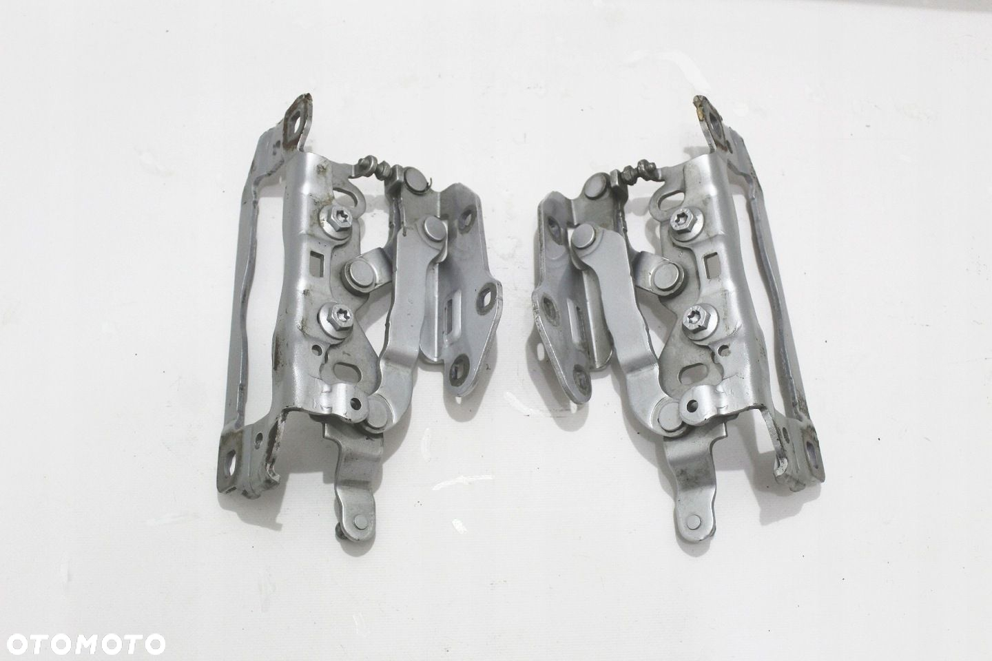 Zawiasy maski komplet prawy  lewy para Mercedes CLS W218 kolor 775 - 5