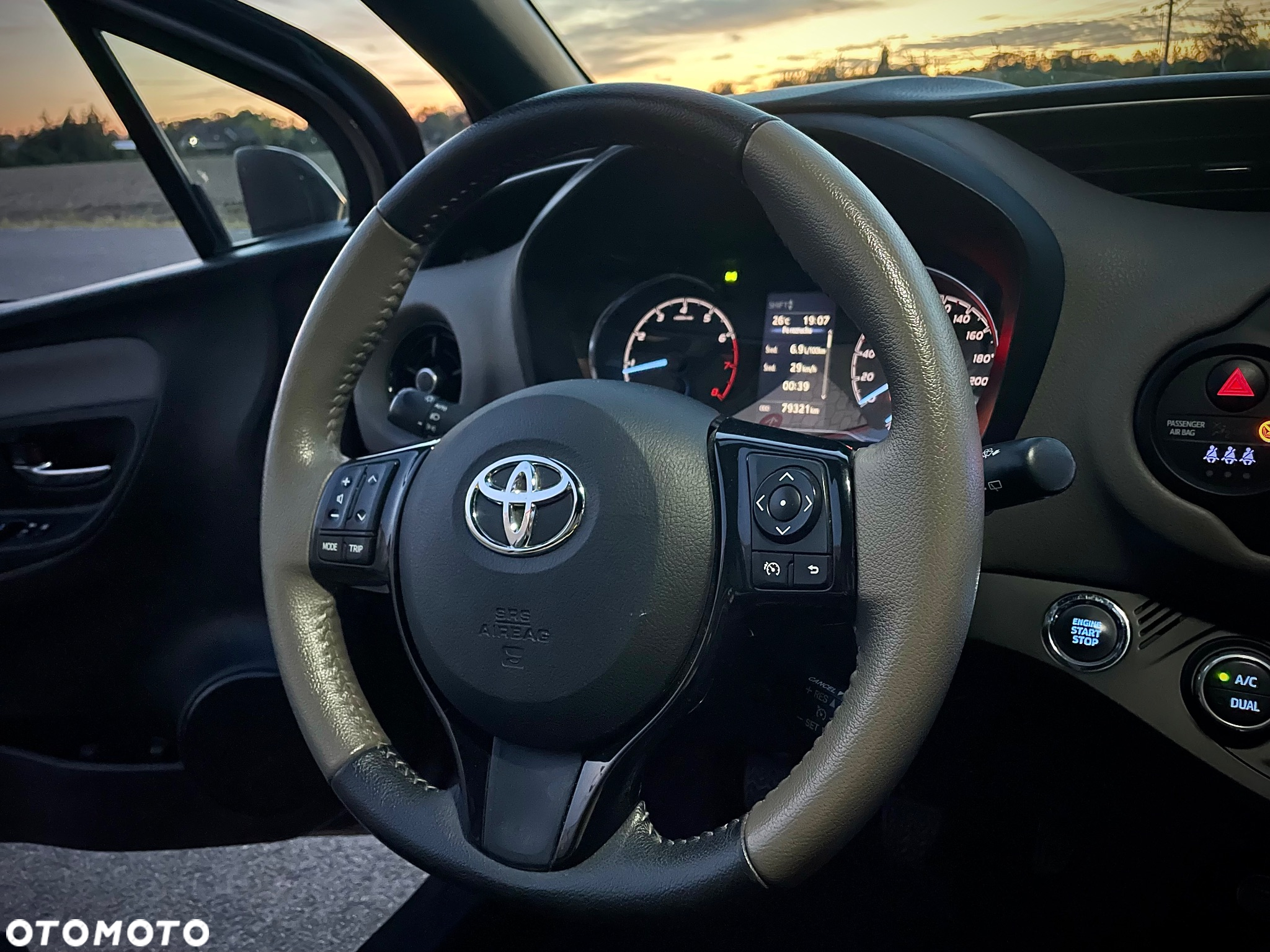Toyota Yaris 1.5 Selection - 23