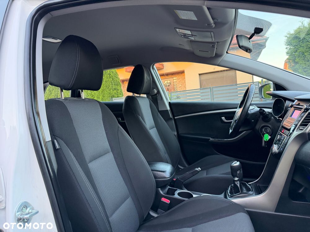 Hyundai i30 1.6 Comfort World Cup - 34