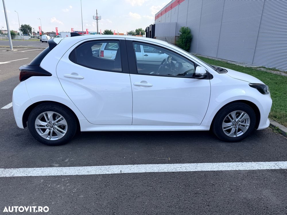 Toyota Yaris 1.5 VVT-i HSD Active - 2