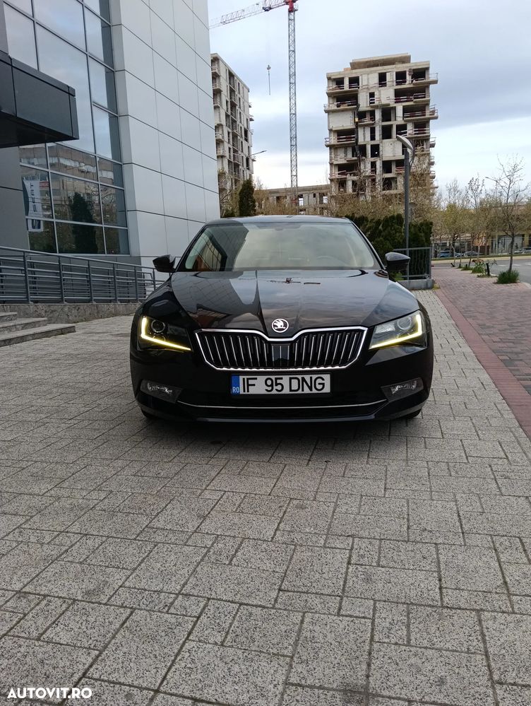 Skoda Superb 2.0 TDI DSG Style - 2