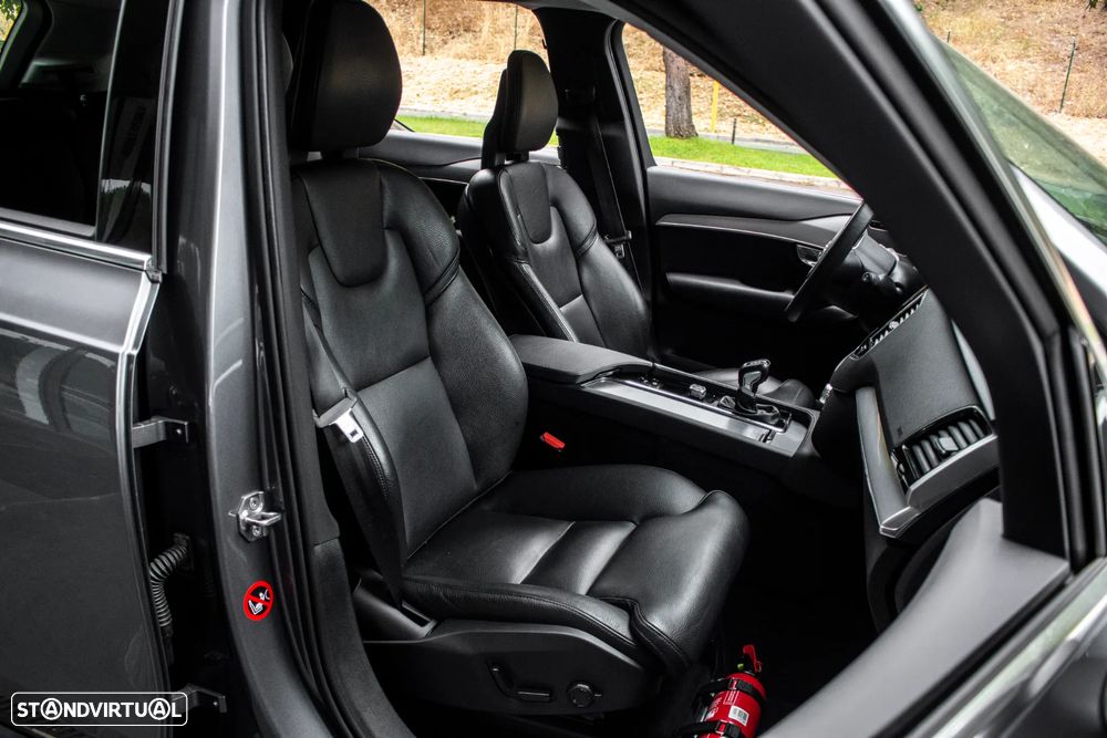 Volvo XC 90 2.0 D4 Momentum - 27