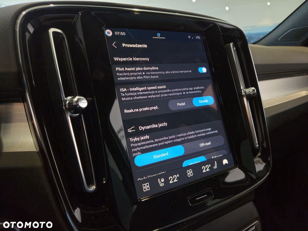 Volvo XC 40 - 25