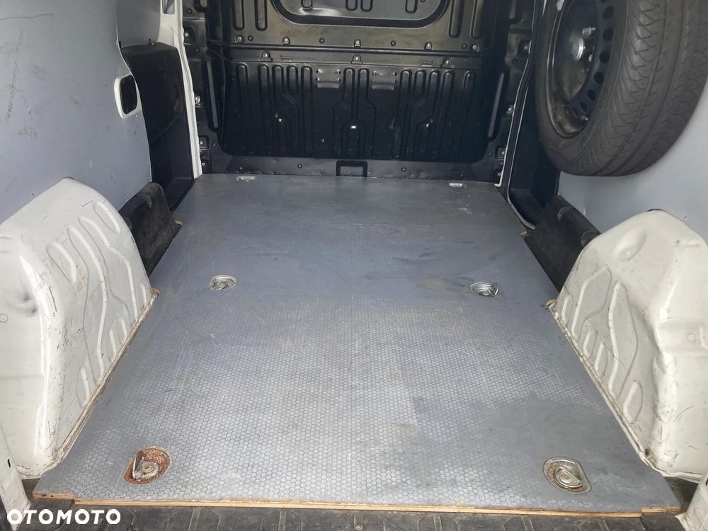 Fiat Doblo - 17