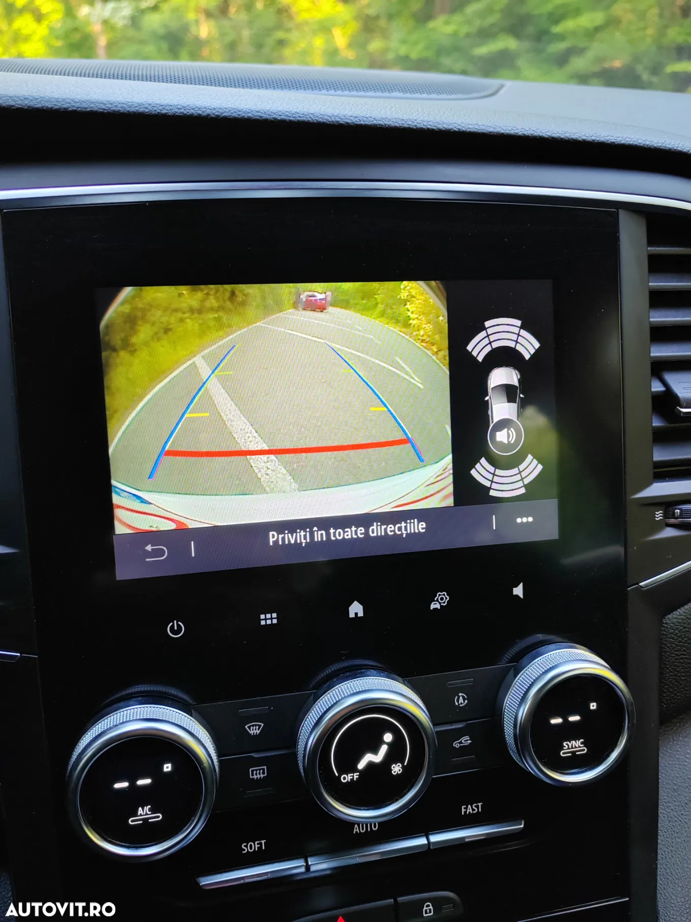 Renault Megane Grandtour E-TECH Plug-in 160 BUSINESS EDITION - 25