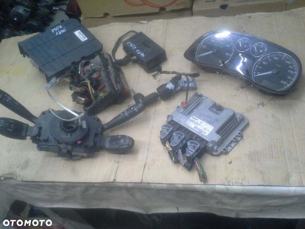 Peugeot 307 FL 1.6HDi 90KM 9HX zestaw startowy komputer 0281011863 stacyjka imoo bsi - 1