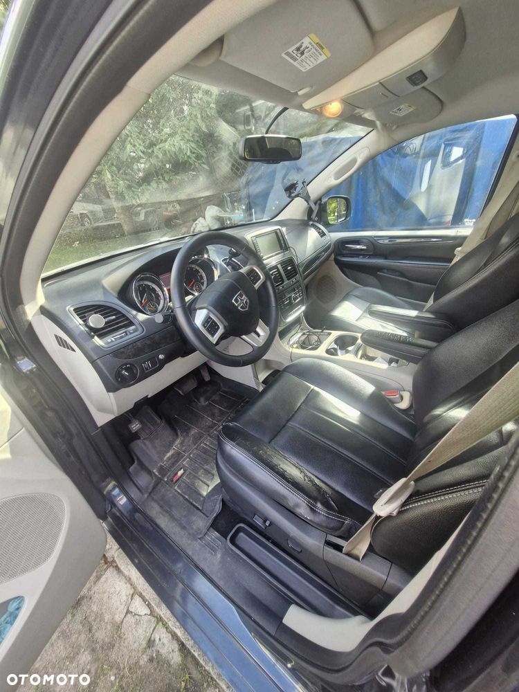 Dodge Grand Caravan - 7