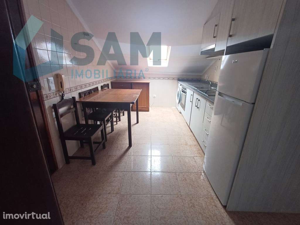 T2_Lourinhã_ Sótão_ Aproveitado _Apenas_ Capitais Próprios - Grande imagem: 3/13