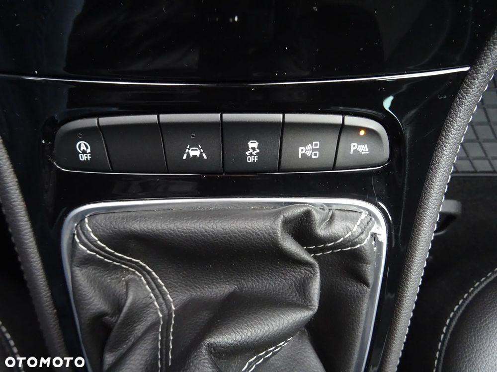 Opel Astra 1.4 Turbo Innovation - 12