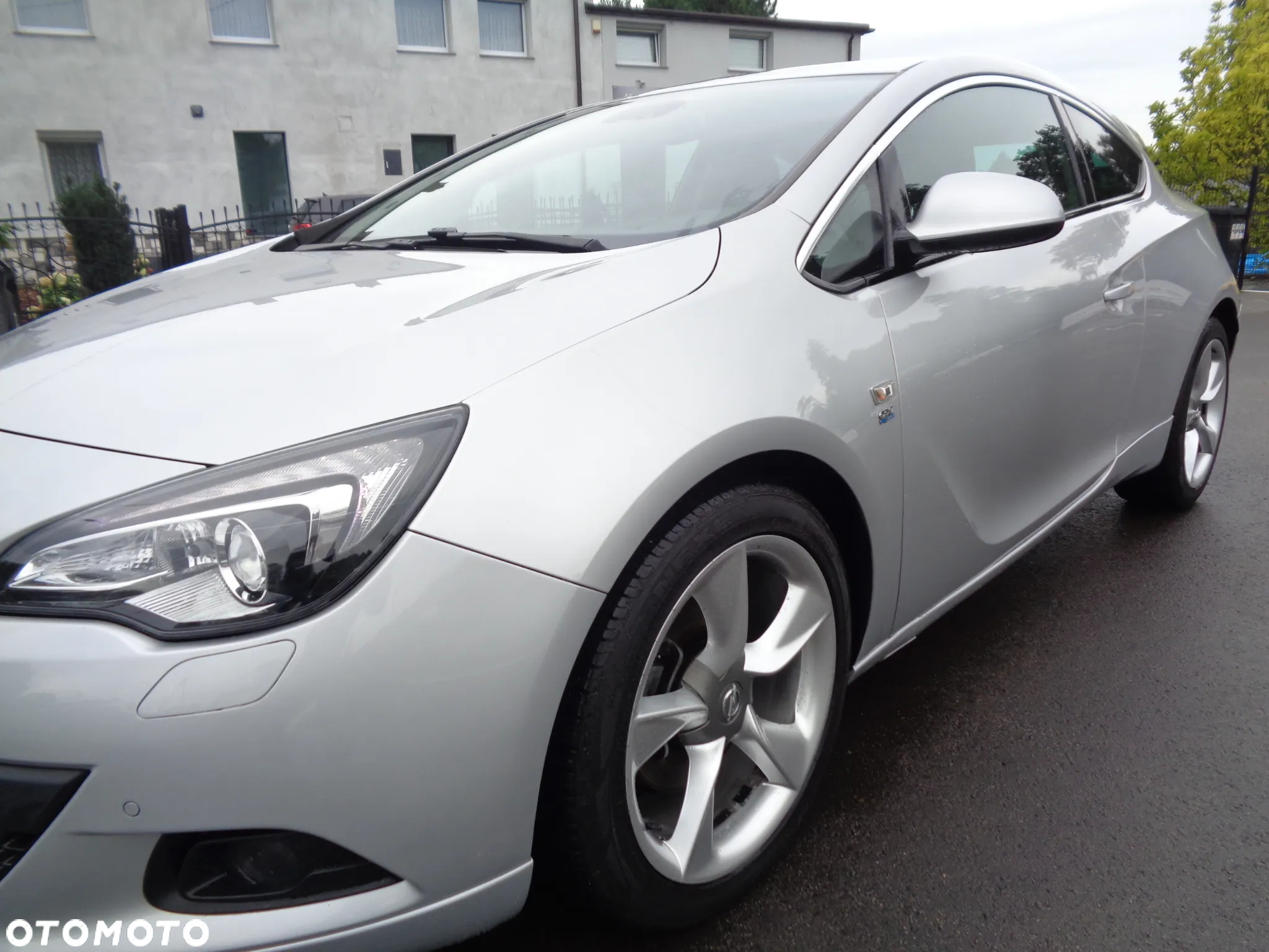 Opel Astra GTC 1.4 Turbo - 10