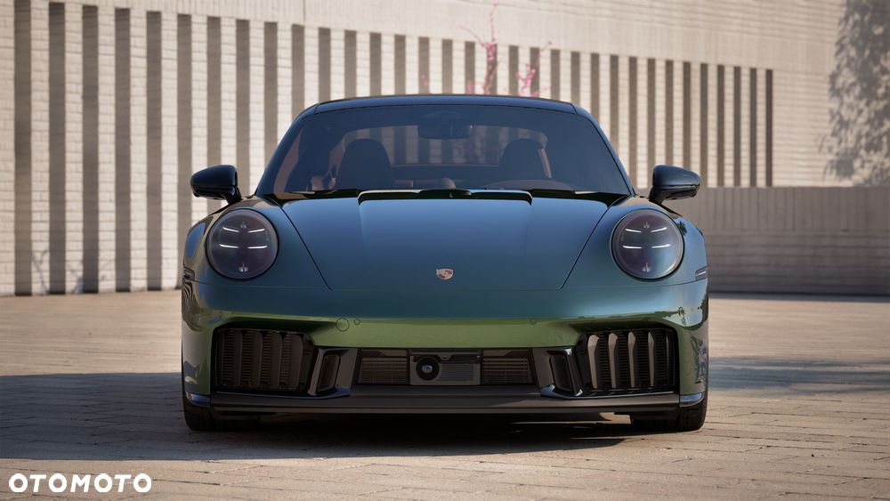 Porsche 911 Carrera T-Hybrid 4 GTS - 5