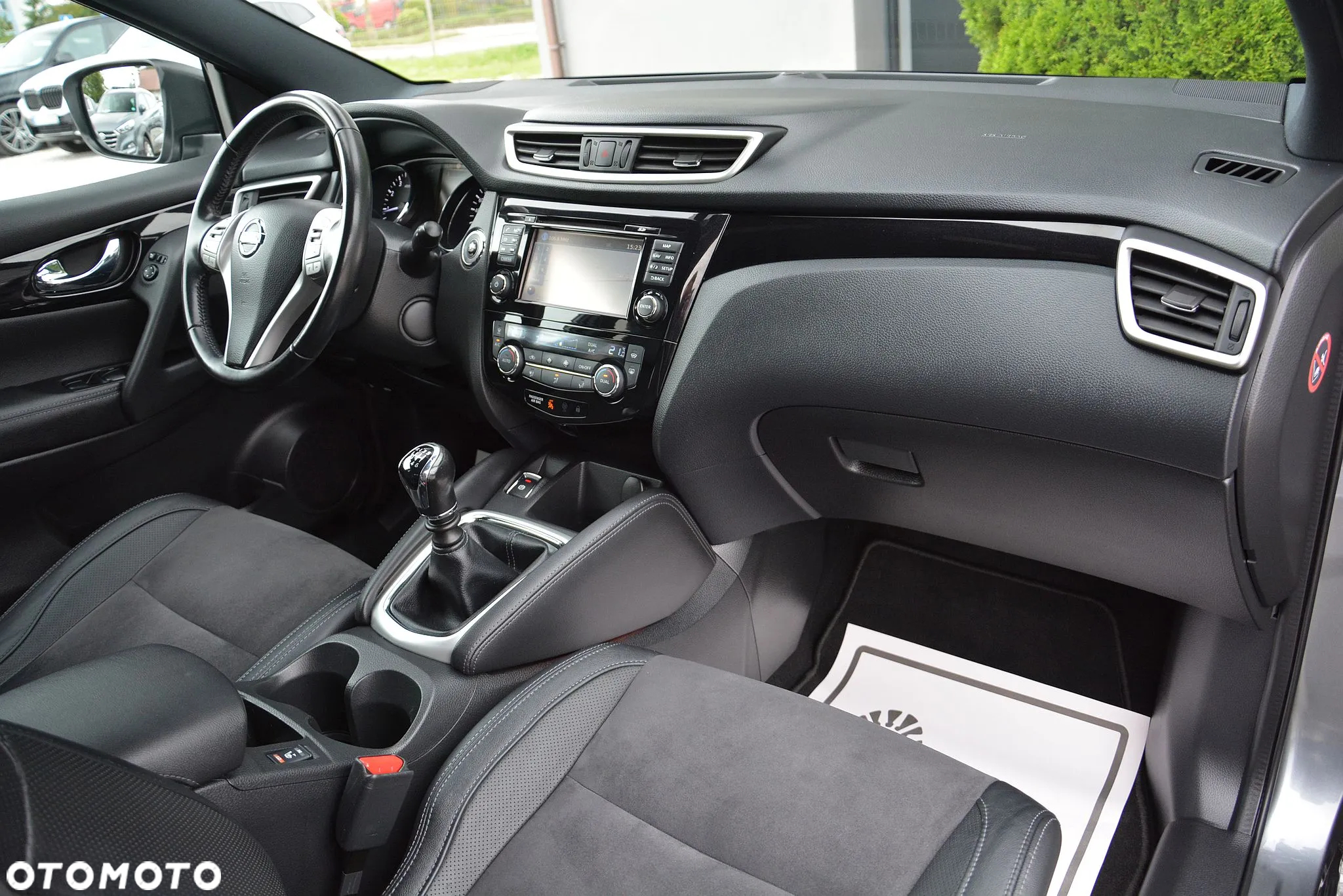 Nissan Qashqai 1.6 DIG-T Tekna - 16