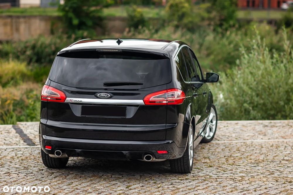 Ford S-Max - 17