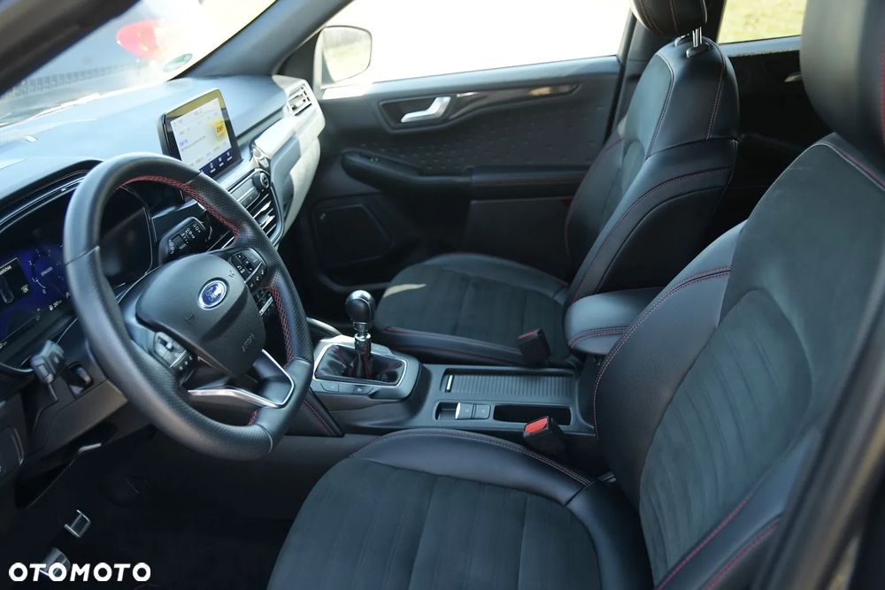 Ford Kuga 2.0 EcoBlue Hybrid ST-LINE - 22