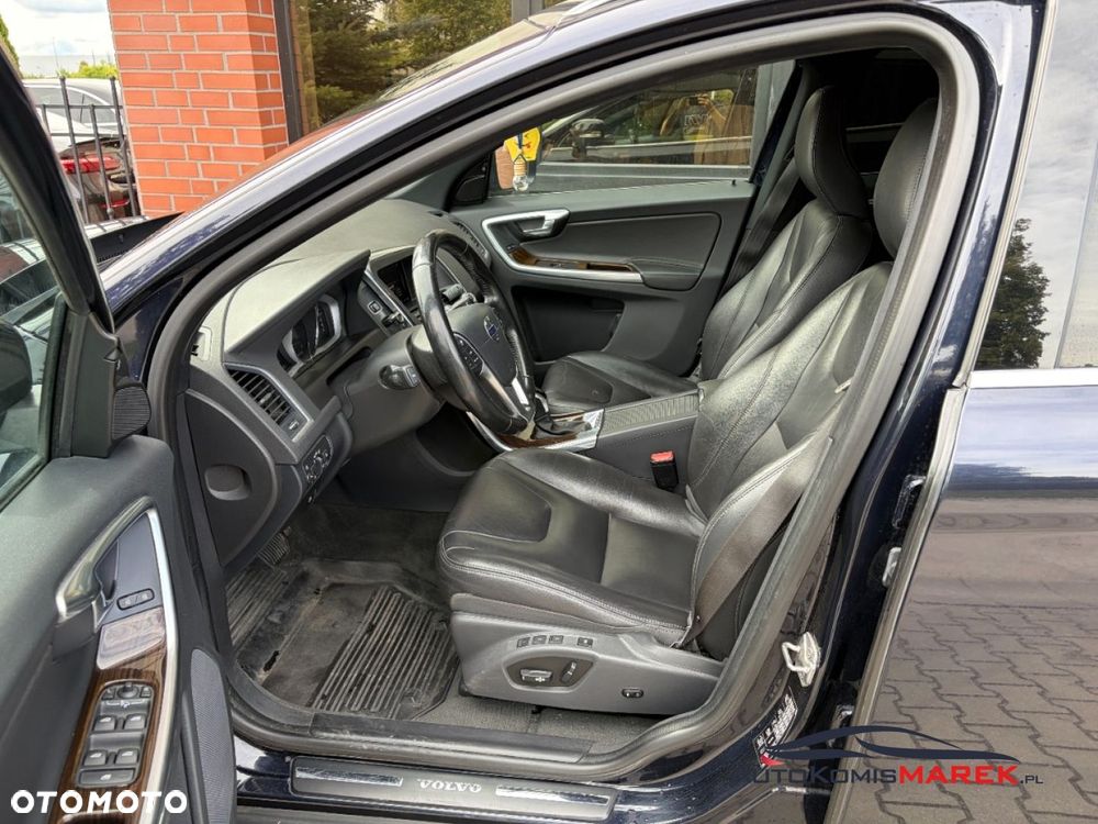 Volvo XC 60 D4 AWD Momentum - 12