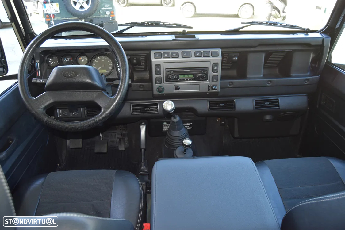 Land Rover Defender 110 SW 2.5 Td5 SE - 28