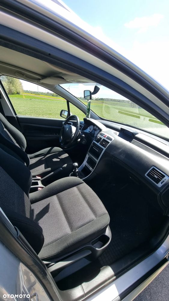 Peugeot 307 HDi SW 135 OXYGO - 21