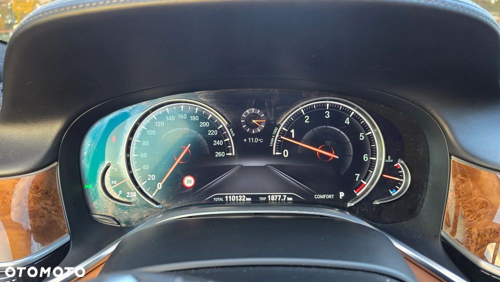 BMW Seria 7 740Li xDrive - 16
