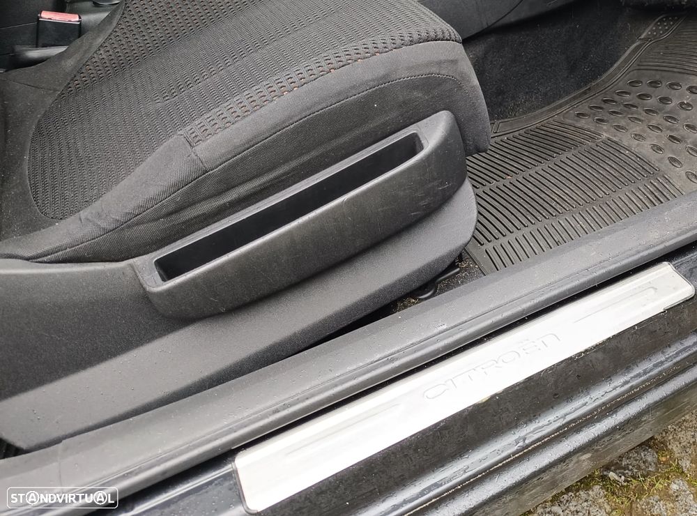 Citroën C4 1.6 HDi 110 VTR - 7