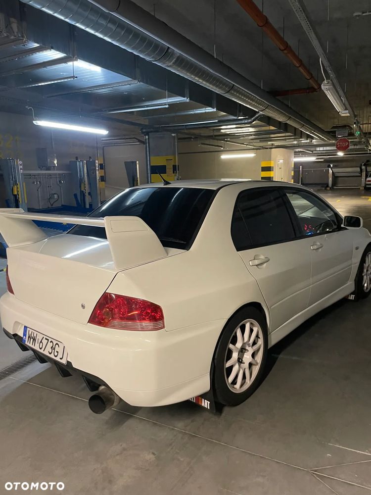 Mitsubishi Lancer Evolution IX - 5