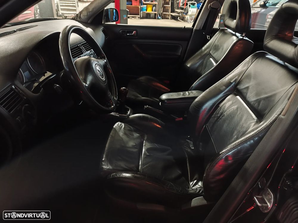 VW Bora 1.9 TDi Highline - 7