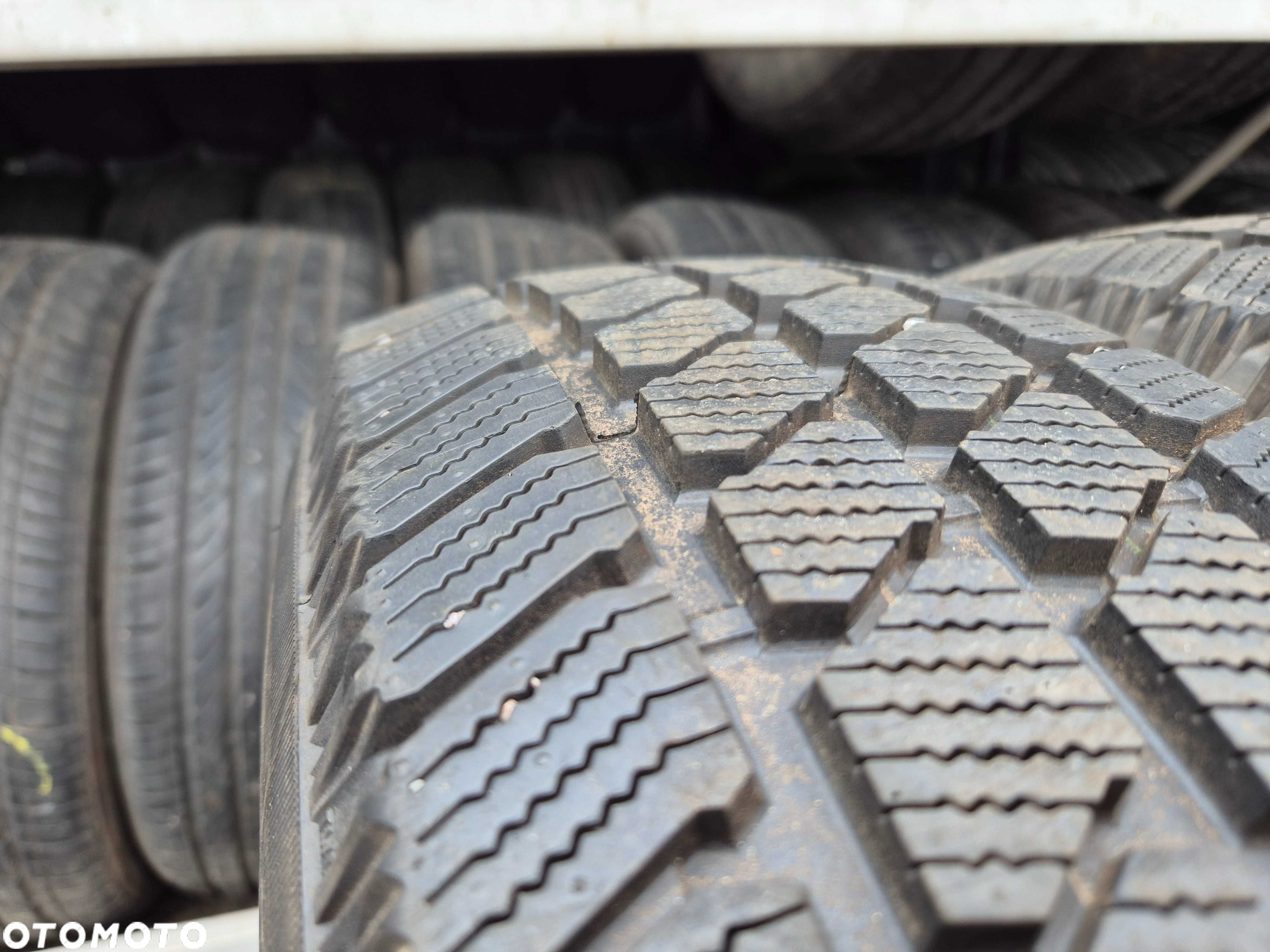 Zeetex CT8000 4S 215/75r16c 113/111R 2024r 7,8mm N2811 - 7