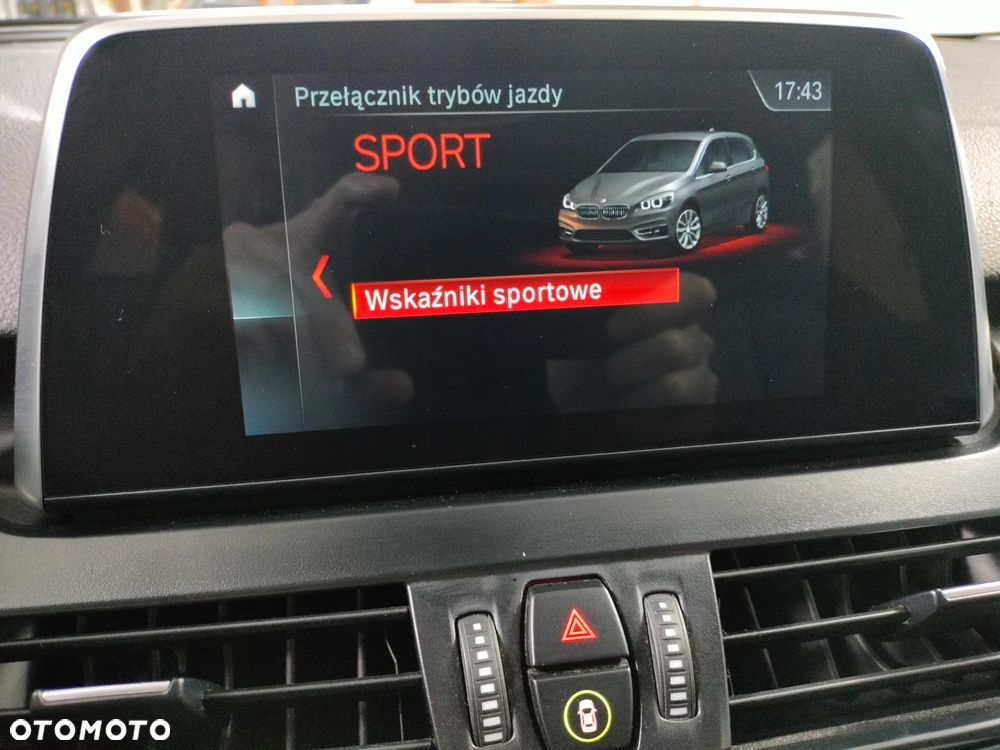 BMW Seria 2 218i - 13