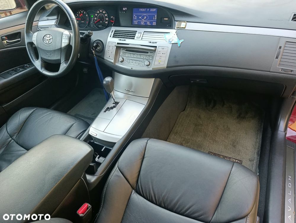 Toyota Avalon - 24