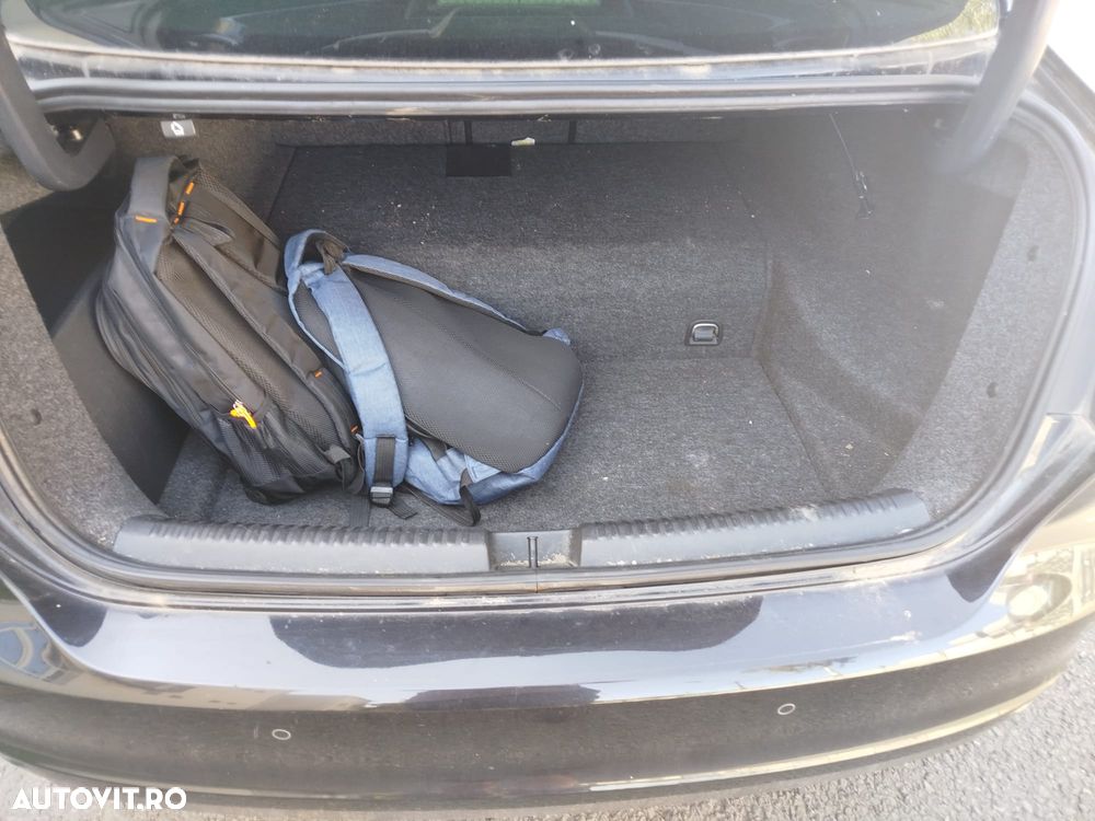 Volkswagen Jetta 1.4 DSG Highline - 18