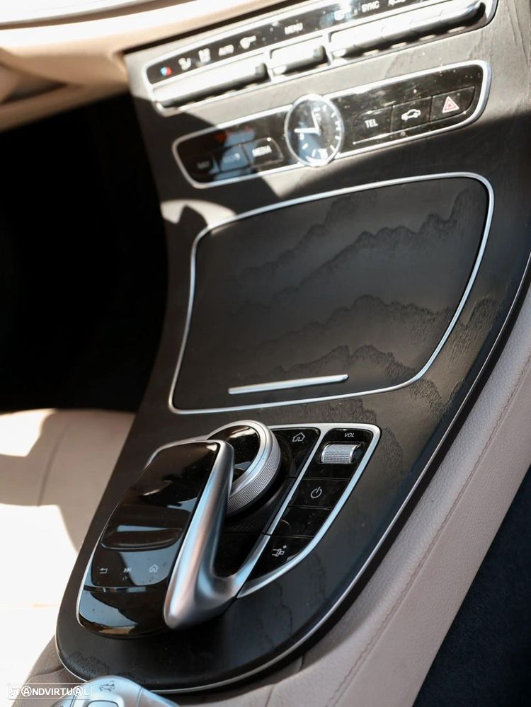 Mercedes-Benz E 220 d AMG Line - 11