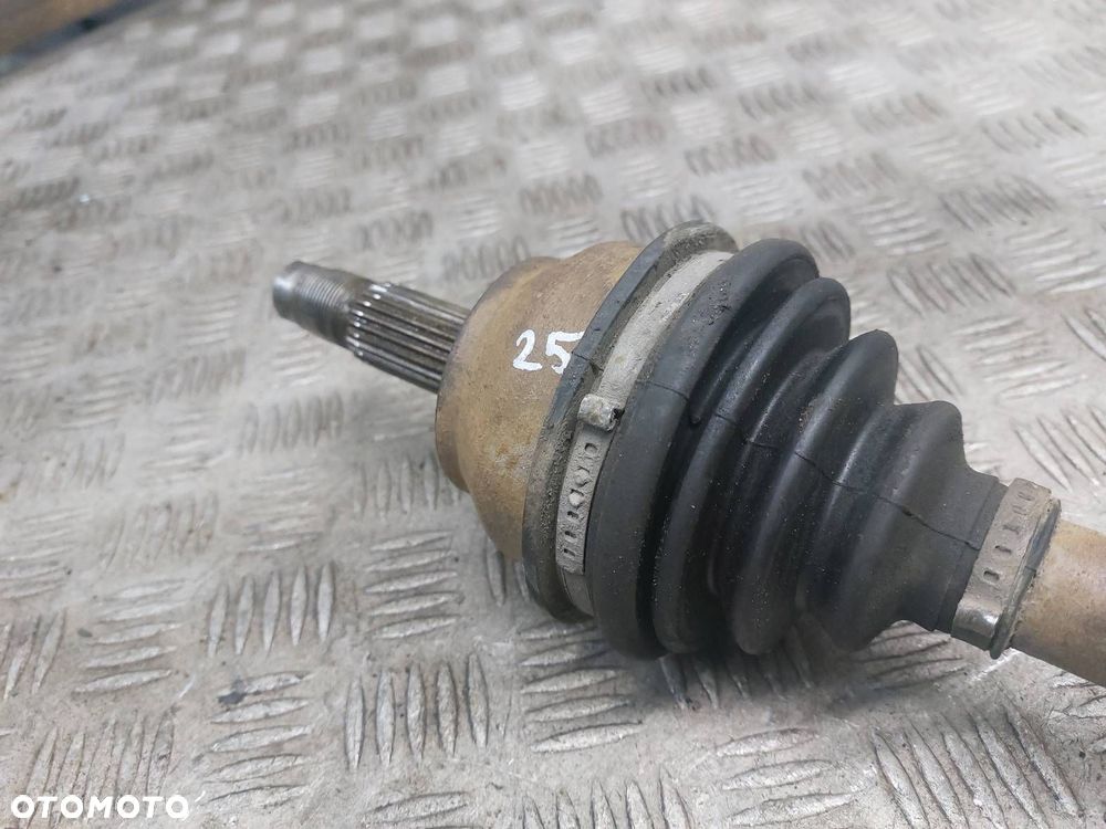 PÓŁOŚ PRAWY PRZÓD 6B ALFA ROMEO GT I 1.9 JTD - 4