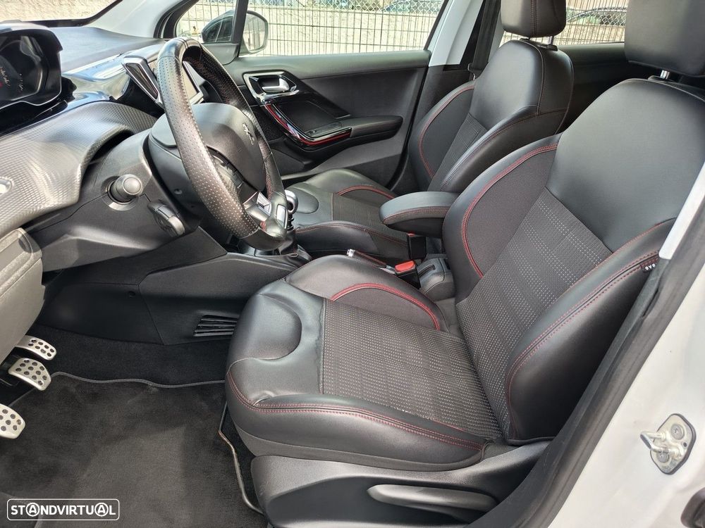Peugeot 208 1.2 PureTech GT Line - 14