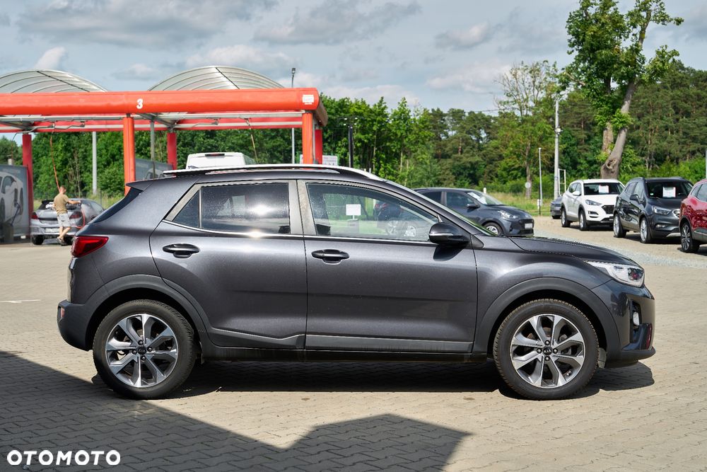Kia Stonic - 8