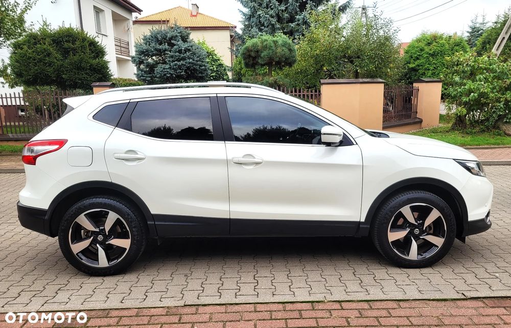 Nissan Qashqai 1.2 DIG-T N-Connecta EU6 - 9