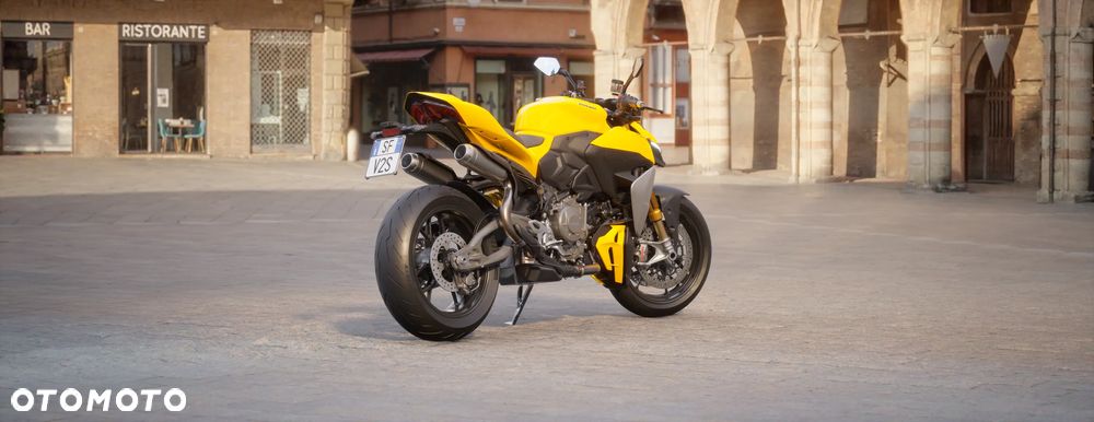 Ducati Streetfighter V2 - 10