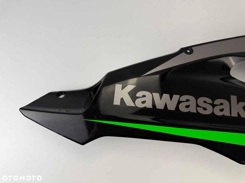 Prawy dolny pług owiewka Kawasaki ZX6R Ninja 2023+ - 2