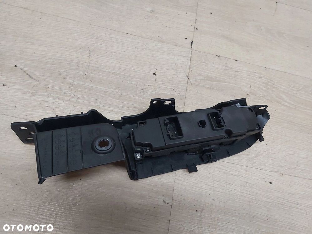 MAZDA 2 II DE przełącznik szyb lusterek lewy przód - 4