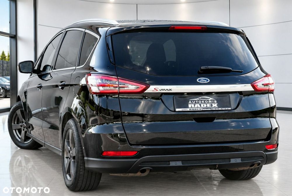 Ford S-Max - 8