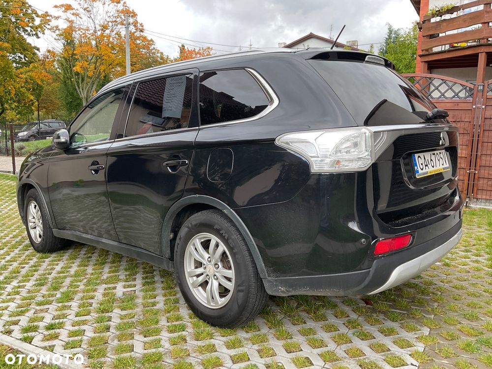 Mitsubishi Outlander - 13