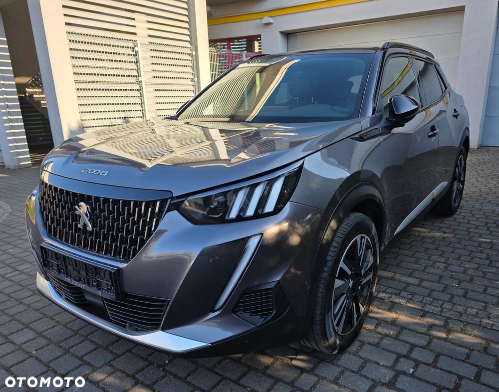 Peugeot 2008 PureTech 130 EAT8 GT - 1
