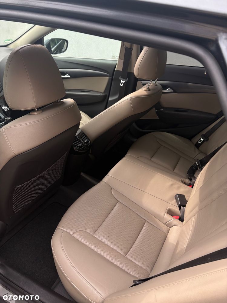 Hyundai i40 1.7 CRDi Premium - 17