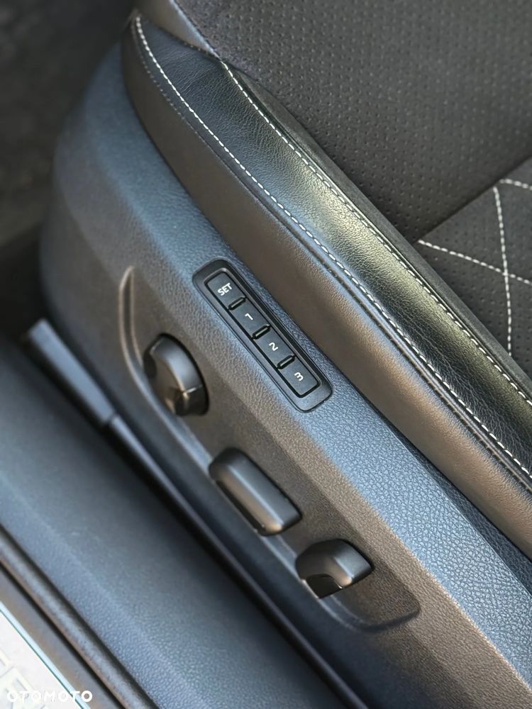 Skoda Superb 2.0 TDI SCR Sportline DSG - 15