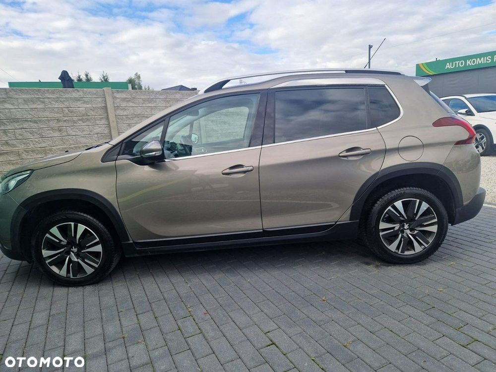 Peugeot 2008 PureTech 110 GPF Stop&Start EAT6 Allure - 4