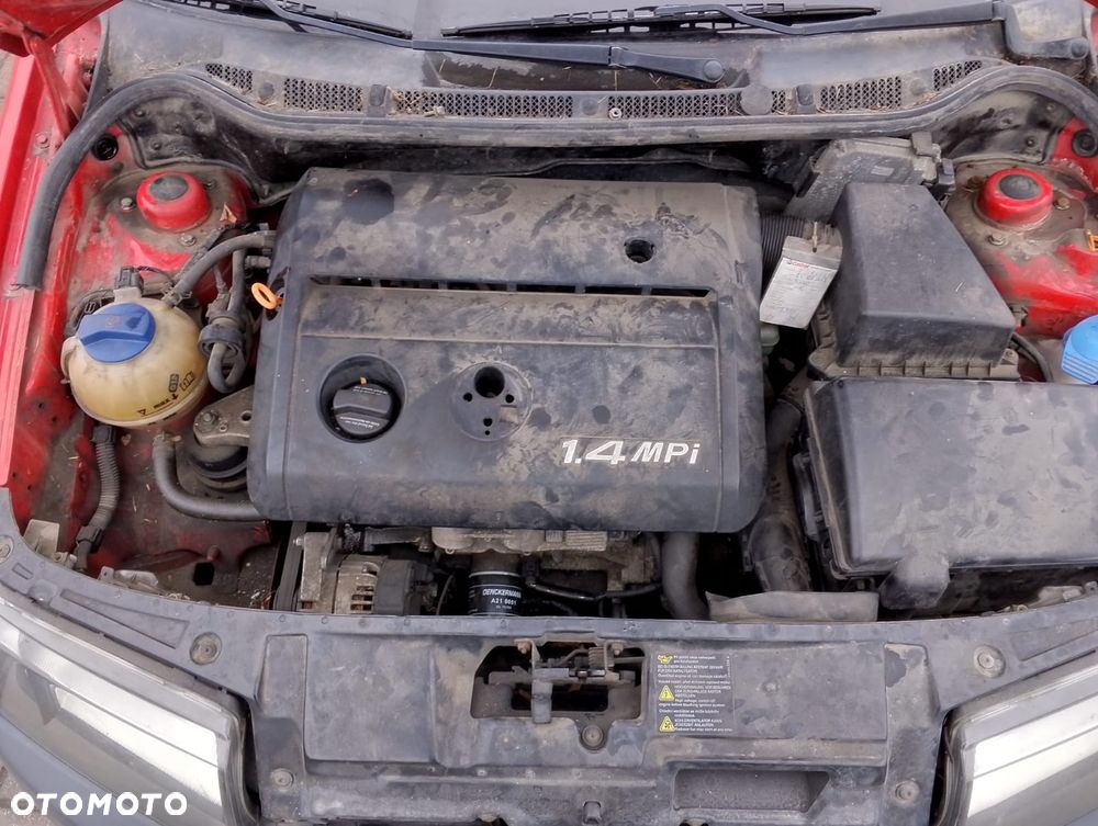 Skoda Fabia 6Y (99-05r.) 1.4 B 59KM. Silnik AZE Skrzynia FNK lakier 8151/8T/ F3K. Cały na części. GWARANCJA !!!  Przód Tył Zestaw Komplet Drzwi Klapa Zderzak Błotnik Maska Grill Atrapa Szyba Pas Lampa Lusterko Boczki Fotel Kanapa Kokpit Deska Rozdzielcza Przełącznik Włącznik Sterownik Przewody Wiązka Instalacja Moduł Komputer Czujnik Listwa Pompa Alternator Wtryski Głowica Rozrusznik Kompresor Sprzęgło Dwumas Silnik Skrzynia ABS Klimatyzacji Paliwa Wspomagania Kolektor Turbina Przepustnica Zawór Chłodnica Koło Hak Belka Sanki Zawieszenie Mcpherson Półoś Amortyzator Wydech Tłumik Zacisk Most - 11