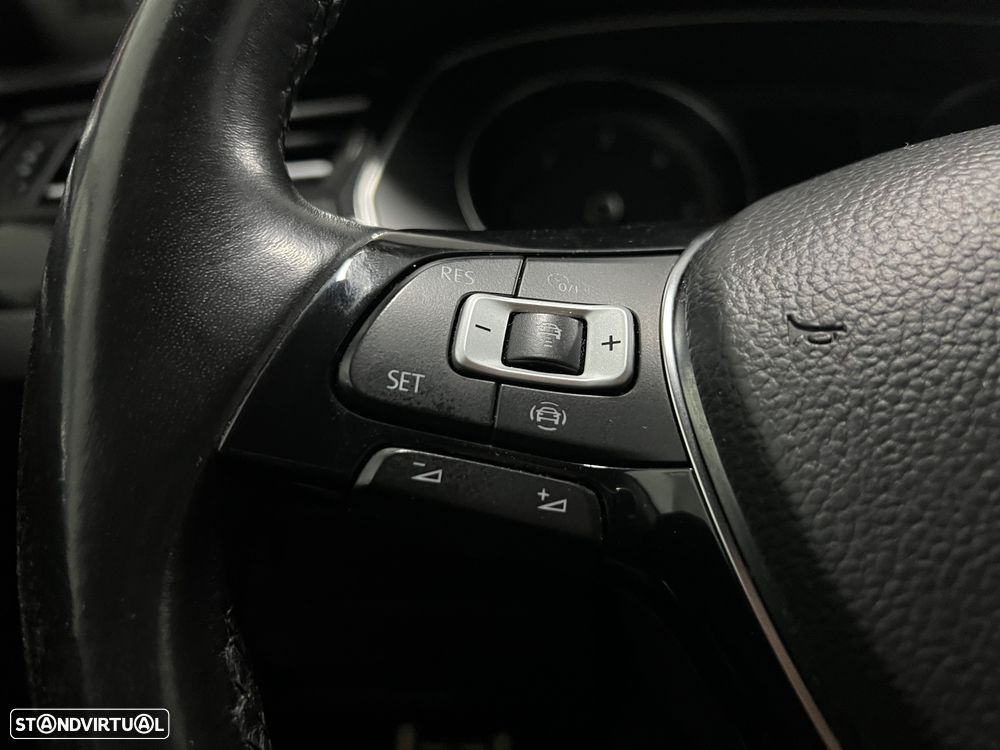 VW Arteon 2.0 TDI R-Line DSG - 28